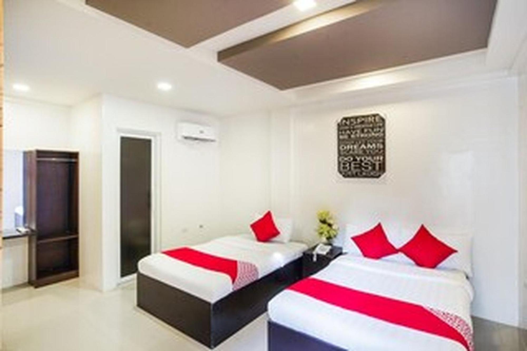 Oyo 489 Casa Mia Hotel Suites General Santos City Exterior photo